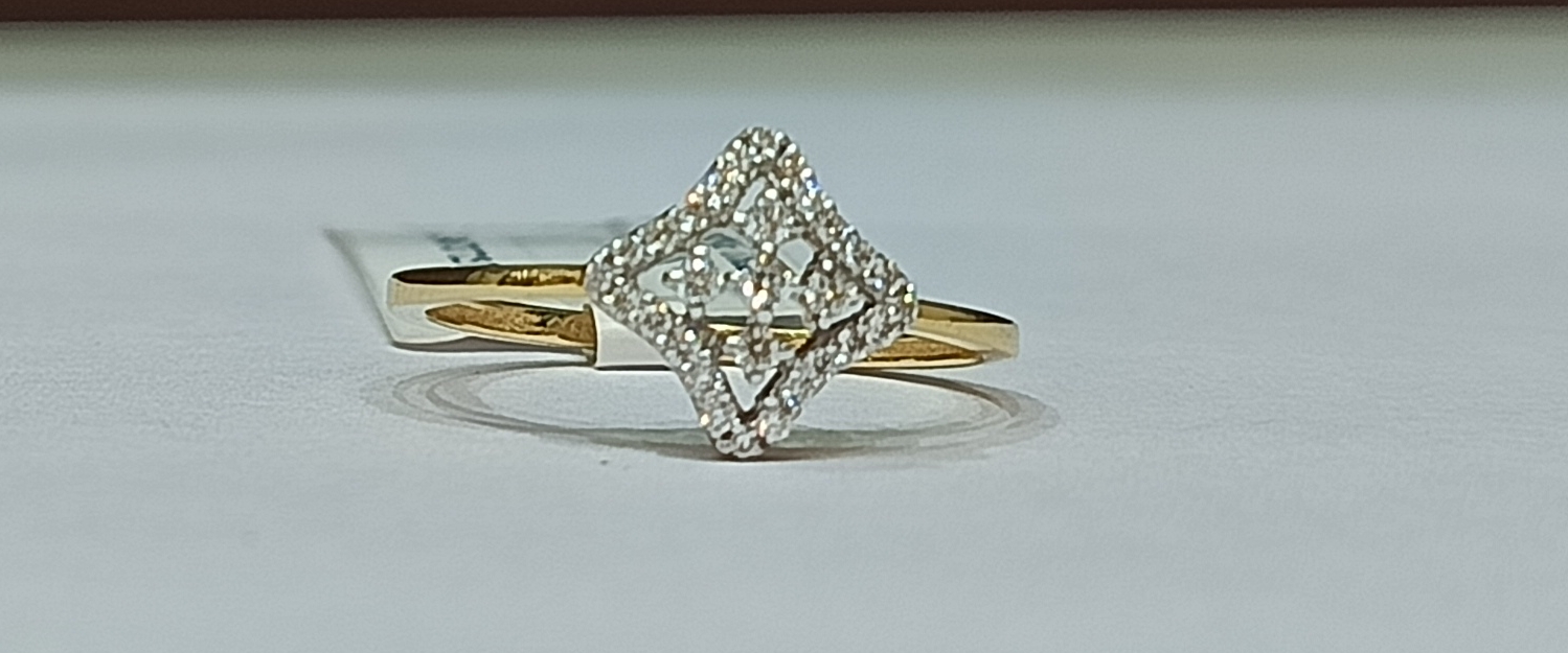 Ladies Ring